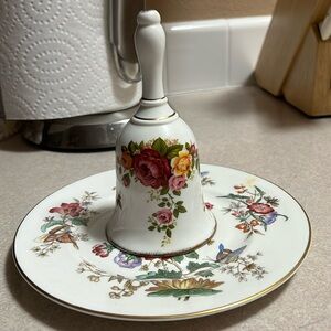 VTG fine Bone China cottage  Rose Bell with matching plate holder .